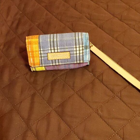 Dooney and Bourke wristlet, brand new - Picture 4 of 5